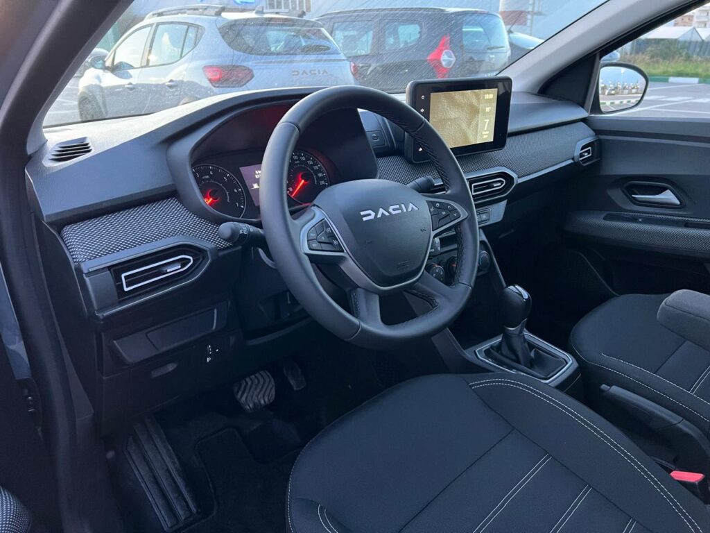 WhatsApp Image 2025-10-31 at 12.54.58 PM (3)